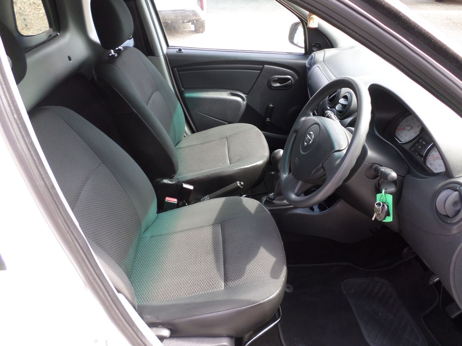 2020 NISSAN NP200 NP200 1.6  A/C SAFETY PACK P/U S/C