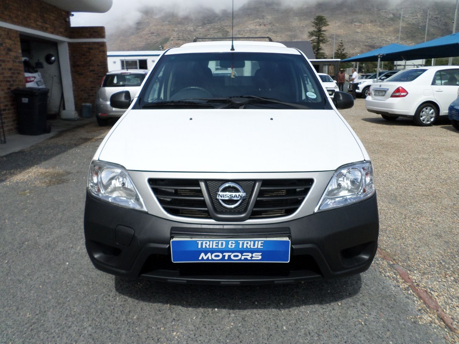 2020 NISSAN NP200 NP200 1.6  A/C SAFETY PACK P/U S/C